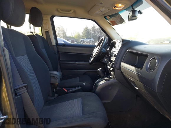 2016 Jeep Patriot High Altitude Edition with VIN 1C4NJRFB4GD581179, listed as a IAAI auction lot 42101912 with 168,254 mi miles. Bid and sale history available at carsss.com. Image 5.