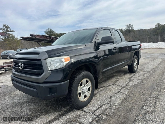 2015 Toyota Tundra 4WD Truck SR with VIN 5TFUM5F13FX062740, listed as a Copart auction lot 50104055 with 326,346 mi miles and Clean Title. Bid and sale history available at carsss.com. Image 2.