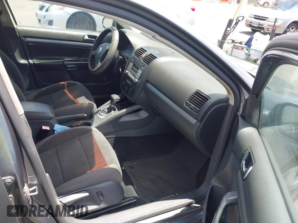 2009 Volkswagen Jetta S с VIN 3VWJZ71K09M089563, выставлен на аукционе IAAI как лот 42207932 с пробегом 207 719 миль миль и . История ставок и продаж доступна на DreamBid. Изображение 5.