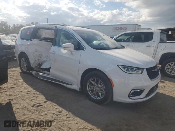2021 Chrysler Pacifica Touring with VIN 2C4RC1FG1MR510121, listed as a Copart auction lot 78366954 with 34,296 mi miles and Salvage title. Bid and sale history available at DreamBid. Image 4.