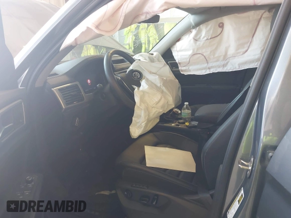 2019 Volkswagen Atlas SEL Premium with VIN 1V2NR2CAXKC611746, listed as a IAAI auction lot 42456966 with 43,737 mi miles and . Bid and sale history available at DreamBid. Image 5.