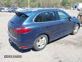 2012 Porsche Cayenne S z VIN WP1AB2A27CLA49899, wystawiony jako IAAI lot #42081215 z przebiegiem 147 920 mil mil oraz . Historia ofert i sprzedaży dostępna na DreamBid. Obrazek 4.