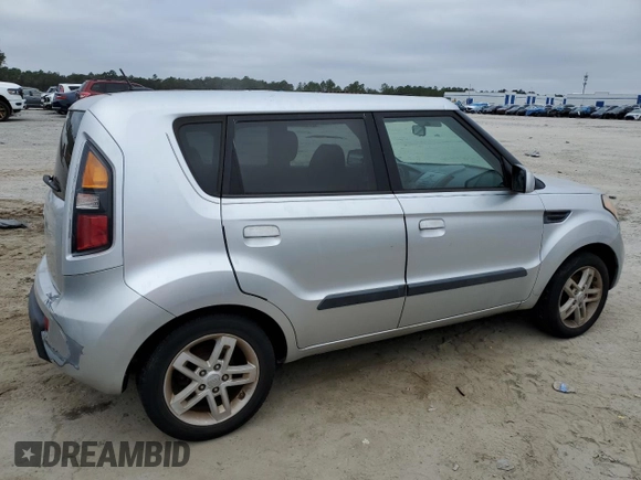 2010 Kia Soul + with VIN KNDJT2A25A7162898, listed as a Copart auction lot 86285544 with 175,864 mi miles and Clean Title. Bid and sale history available at DreamBid. Image 3.