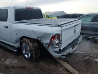 2015 Ram 1500 Express z VIN 1C6RR7KT5FS586308, wystawiony jako IAAI lot #41458063 z przebiegiem 160 492 mil mil oraz . Historia ofert i sprzedaży dostępna na DreamBid. Obrazek 6.