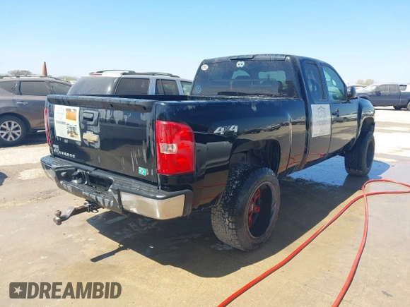 2010 Chevrolet Silverado 1500 LS with VIN 1GCSKREA0AZ298569, listed as a IAAI auction lot 41803894 with 222,614 mi miles and . Bid and sale history available at DreamBid. Image 4.