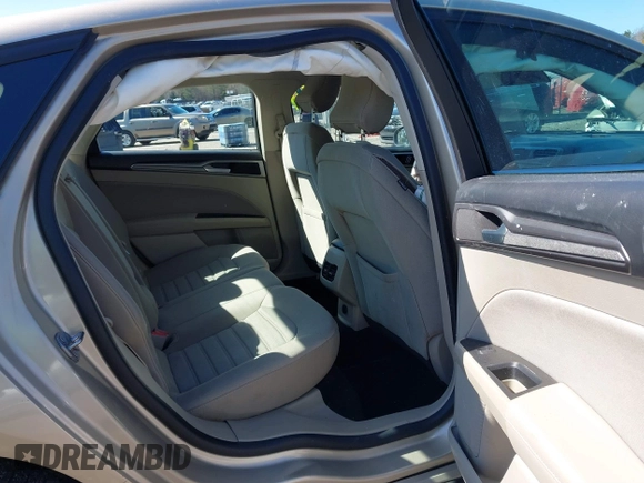2019 Ford Fusion SE with VIN 3FA6P0HD1KR267041, listed as a IAAI auction lot 41591062 with 29,047 mi miles. Bid and sale history available at carsss.com. Image 8.