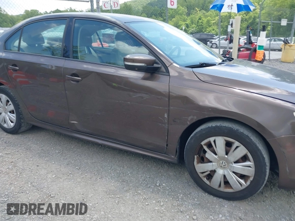 2011 Volkswagen Jetta SE with VIN 3VWDZ7AJ8BM054070, listed as a IAAI auction lot 42430921 with 172,852 mi miles and . Bid and sale history available at DreamBid. Image 6.