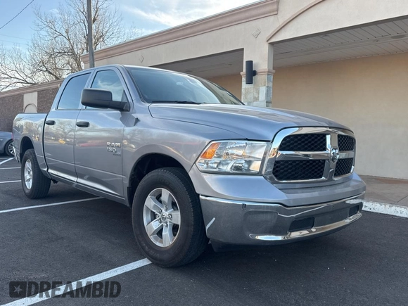 2023 Ram 1500 SLT z VIN 1C6RR6LG6PS533811, wystawiony jako Copart lot #49743065 z przebiegiem 10 320 mil mil oraz Czysty tytuł • Clean title. Historia ofert i sprzedaży dostępna na DreamBid. Obrazek 1.