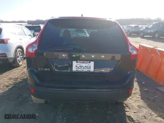 2011 Volvo XC60 3.2L with VIN YV4952DL2B2215182, listed as a IAAI auction lot 41759813 with 120,864 mi miles. Bid and sale history available at carsss.com. Image 16.