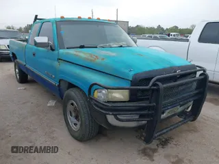 1995 Dodge Ram 2500 with VIN 3B7KC23Z7SM153612, listed as a IAAI auction lot 41885840 with 184,338 mi miles. Bid and sale history available at carsss.com. Image 1.