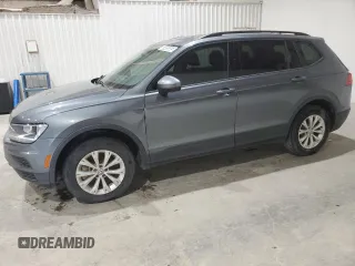 2020 Volkswagen Tiguan S z VIN 3VV1B7AX7LM174752, wystawiony jako Copart lot #53485555 z przebiegiem 122 394 mil mil oraz Czysty tytuł • Clean title. Historia ofert i sprzedaży dostępna na DreamBid. Obrazek 1.