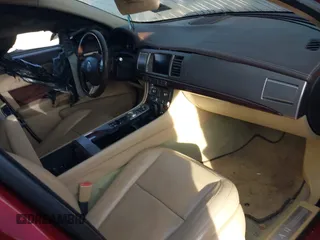 2010 Jaguar XF Premium Luxury with VIN SAJWA0GB3ALR55116, listed as a IAAI auction lot 41667230 with 999,999 mi miles. Bid and sale history available at carsss.com. Image 5.