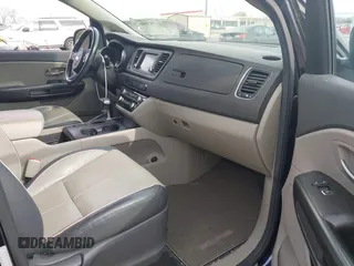2018 Kia Sedona LX with VIN KNDMB5C15J6352017, listed as a IAAI auction lot 41787590 with 110,159 mi miles. Bid and sale history available at carsss.com. Image 5.
