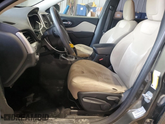 2015 Jeep Cherokee Sport z VIN 1C4PJLAB8FW535841, wystawiony jako Copart lot #49649495 z przebiegiem 157 360 mil mil oraz Szkoda całkowita • Salvage title. Historia ofert i sprzedaży dostępna na DreamBid. Obrazek 7.