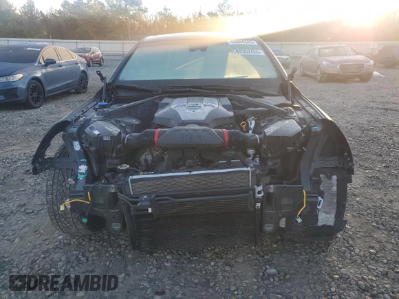 2018 Genesis G90 Ultimate with VIN KMHG54JHXJU041172, listed as a Copart auction lot 46804345 with 39,727 mi miles and Salvage Title. Bid and sale history available at DreamBid. Image 5.