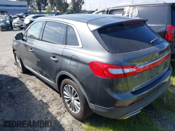 2017 Lincoln MKX Select with VIN 2LMPJ6KR6HBL33050, listed as a IAAI auction lot 41548295 with 38,490 mi miles. Bid and sale history available at carsss.com. Image 3.