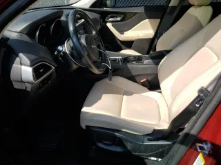 2017 Jaguar F-Pace 35t Premium z VIN SADCJ2BV0HA068470, wystawiony jako Copart lot #60656155 z przebiegiem 45 663 mil mil oraz Czysty tytuł • Clean title. Historia ofert i sprzedaży dostępna na DreamBid. Obrazek 7.