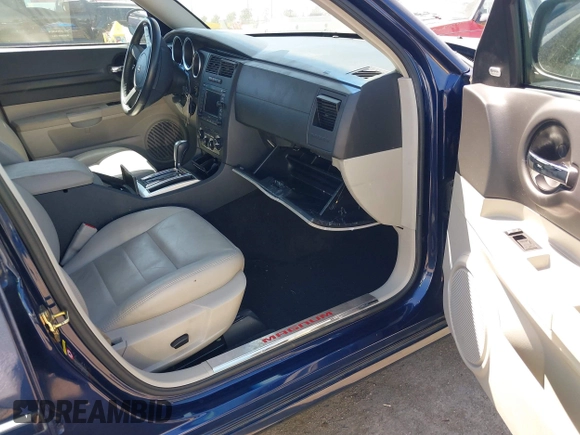 2005 Dodge Magnum z VIN 2D8GZ58255H656450, wystawiony jako IAAI lot #42475944 z przebiegiem 80 098 mil mil oraz . Historia ofert i sprzedaży dostępna na DreamBid. Obrazek 5.