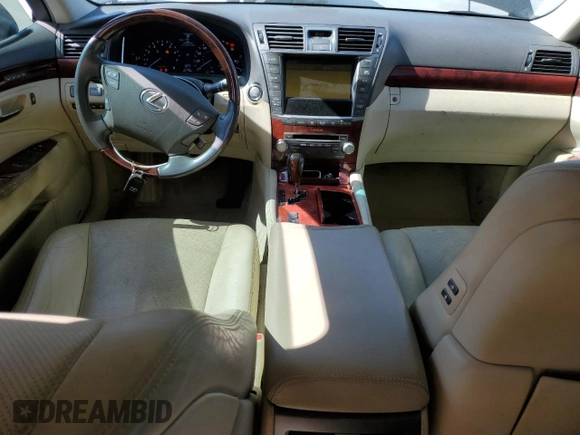 2011 Lexus LS 460 z VIN JTHBL5EF2B5105203, wystawiony jako Copart lot #53115005 z przebiegiem 171 056 mil mil oraz Szkoda całkowita • Salvage title. Historia ofert i sprzedaży dostępna na DreamBid. Obrazek 8.