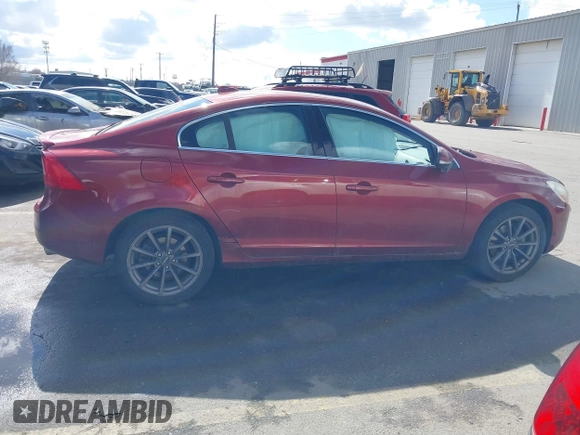 2011 Volvo S60 z VIN YV1902FH4B2013271, wystawiony jako IAAI lot #41706876 z przebiegiem 128 353 mil mil oraz . Historia ofert i sprzedaży dostępna na DreamBid. Obrazek 13.