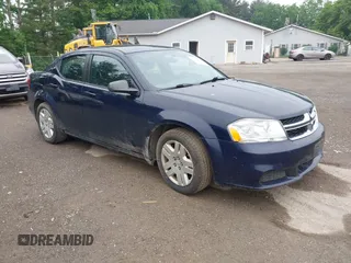 2014 Dodge Avenger SE z VIN 1C3CDZAB5EN193525, wystawiony jako IAAI lot #42432357 z przebiegiem 110 683 mil mil oraz . Historia ofert i sprzedaży dostępna na DreamBid. Obrazek 1.