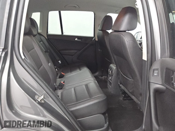 2016 Volkswagen Tiguan S with VIN WVGBV7AX8GW006260, listed as a Copart auction lot 51260635 with 92,982 mi miles and Clean Title. Bid and sale history available at DreamBid. Image 10.