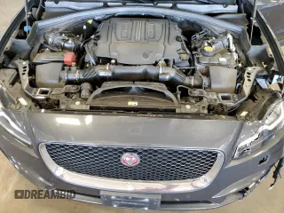 2018 Jaguar F-Pace 35t Prestige with VIN SADCK2EV1JA252914, listed as a Copart auction lot 63115184 with 43,311 mi miles and Non repairable. Bid and sale history available at DreamBid. Image 12.