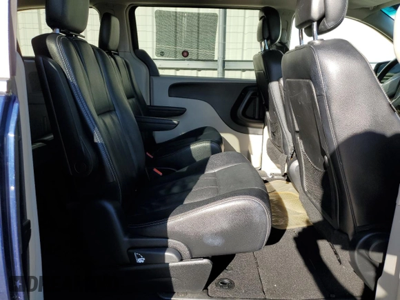 2014 Chrysler Town & Country Touring with VIN 2C4RC1BG2ER256457, listed as a Copart auction lot 70687244 with 179,893 mi miles and Salvage Title. Bid and sale history available at DreamBid. Image 11.