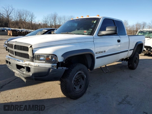 1998 Dodge Ram 2500 with VIN 3B7KF22Z6WG116838, listed as a Copart auction lot 88107935 with 110,564 mi miles and Clean Title. Bid and sale history available at carsss.com. Image 1.