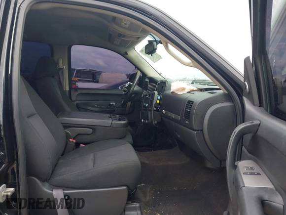 2013 Chevrolet Silverado 1500 LT with VIN 3GCPCSE06DG328373, listed as a IAAI auction lot 41451316 with 130,226 mi miles and . Bid and sale history available at DreamBid. Image 5.