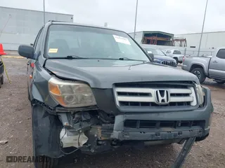 2008 Honda Pilot EX with VIN 5FNYF184X8B038749, listed as a IAAI auction lot 41419942 with 142,857 mi miles. Bid and sale history available at carsss.com. Image 12.