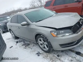 2012 Volkswagen Passat SE w/Sunroof with VIN 1VWBH7A3XCC097453, listed as a IAAI auction lot 41623676 with 155,721 mi miles. Bid and sale history available at carsss.com. Image 13.