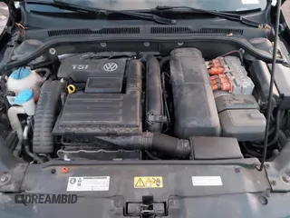 2013 Volkswagen Jetta Hybrid SEL with VIN 3VW637AJ1DM277984, listed as a IAAI auction lot 41450384 with 117,665 mi miles and . Bid and sale history available at DreamBid. Image 10.