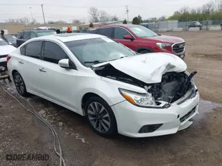 2016 Nissan Altima 2.5 SL with VIN 1N4AL3AP5GC137636, listed as a IAAI auction lot 42026036 with 149,231 mi miles. Bid and sale history available at carsss.com. Image 1.