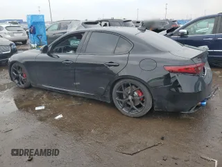 2021 Alfa Romeo Giulia Ti z VIN ZARFANBN3M7644625, wystawiony jako Copart lot #43411055 z przebiegiem Nie podano mil oraz Nie do naprawy • Non repairable. Historia ofert i sprzedaży dostępna na DreamBid. Obrazek 2.