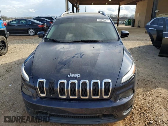 2015 Jeep Cherokee Latitude with VIN 1C4PJLCBXFW700186, listed as a Copart auction lot 49210955 with 160,087 mi miles and Salvage Title. Bid and sale history available at DreamBid. Image 5.