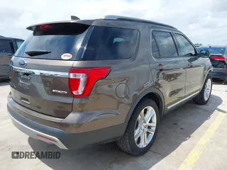 2016 Ford Explorer XLT with VIN 1FM5K7D89GGB11474, listed as a IAAI auction lot 41690237 with 19,109 mi miles and . Bid and sale history available at carsss.com. Image 4.