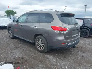 2014 Nissan Pathfinder SL with VIN 5N1AR2MM8EC606005, listed as a IAAI auction lot 42199339 with 152,537 mi miles. Bid and sale history available at carsss.com. Image 3.