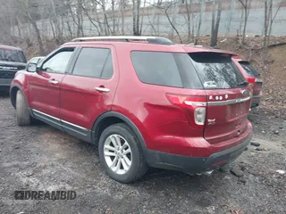 2013 Ford Explorer XLT with VIN 1FM5K8D85DGA47144, listed as a IAAI auction lot 42009829 with 215,192 mi miles and . Bid and sale history available at carsss.com. Image 3.