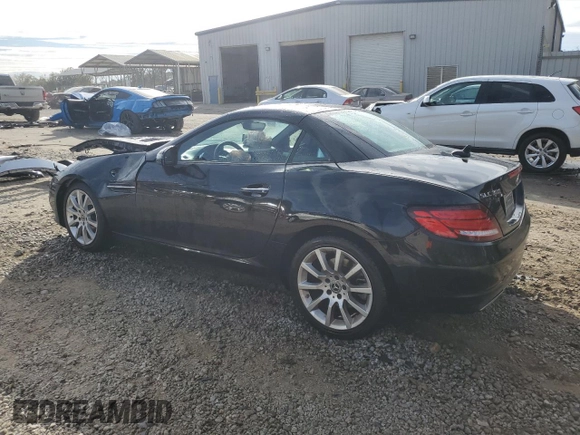 2018 Mercedes-Benz SLC 300 z VIN WDDPK3JA4JF155592, wystawiony jako Copart lot #80042324 z przebiegiem 89 312 mil mil oraz Szkoda całkowita • Salvage title. Historia ofert i sprzedaży dostępna na DreamBid. Obrazek 2.