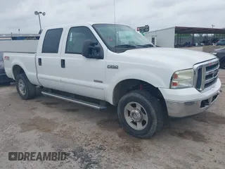 2006 Ford Super Duty F-250 XL with VIN 1FTSW21P76EB12899, listed as a IAAI auction lot 42137172 with 211,705 mi miles. Bid and sale history available at carsss.com. Image 1.