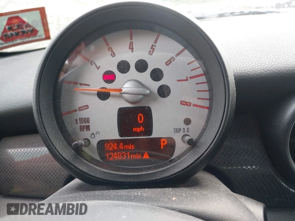 2011 MINI Hardtop S with VIN WMWSV3C58BTY13412, listed as a IAAI auction lot 42516587 with 124,831 mi miles and . Bid and sale history available at DreamBid. Image 7.