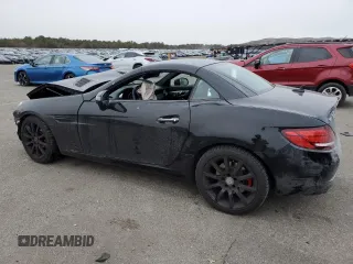 2018 Mercedes-Benz SLC 300 z VIN WDDPK3JA2JF155039, wystawiony jako Copart lot #88947625 z przebiegiem 66 385 mil mil oraz Szkoda całkowita • Salvage title. Historia ofert i sprzedaży dostępna na DreamBid. Obrazek 2.