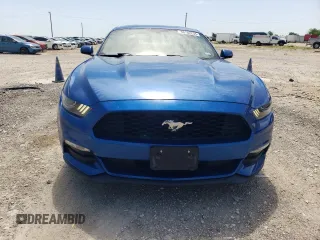 2017 Ford Mustang V6 z VIN 1FA6P8AM1H5271112, wystawiony jako Copart lot #56782255 z przebiegiem 96 021 mil mil oraz Czysty tytuł • Clean title. Historia ofert i sprzedaży dostępna na DreamBid. Obrazek 5.