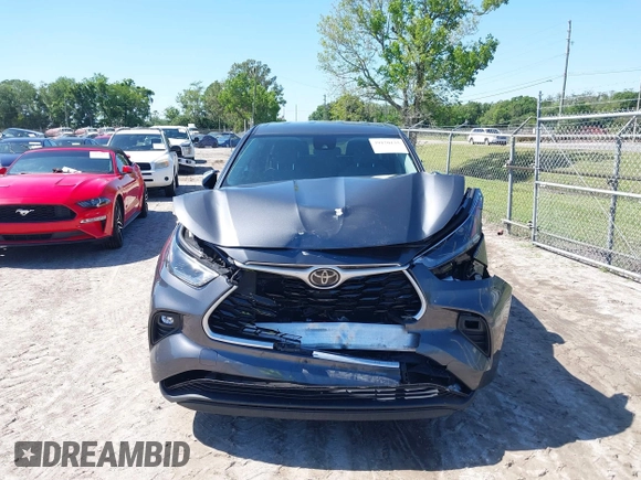 2021 Toyota Highlander L with VIN 5TDZZRAH3MS034975, listed as a IAAI auction lot 39170135 with 86,052 mi miles and . Bid and sale history available at DreamBid. Image 6.