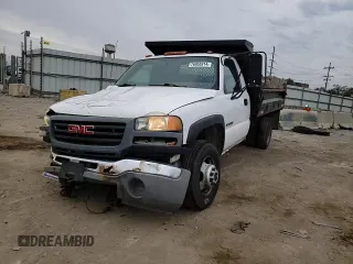 2006 GMC Sierra 3500 WT z VIN 1GDJK34U56E167281, wystawiony jako Copart lot #76955914 z przebiegiem 197 351 mil mil oraz Szkody całkowita. Historia ofert i sprzedaży dostępna na DreamBid. Obrazek 11.