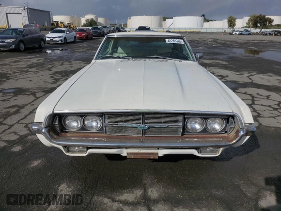 1969 Ford Thunderbird with VIN 9J83N122985, listed as a Copart auction lot 49285385 with 22,722 mi miles and Clean Title. Bid and sale history available at DreamBid. Image 5.