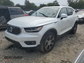 2022 Volvo XC40 Inscription z VIN YV4162UL2N2780403, wystawiony jako Copart lot #66783774 z przebiegiem 15 339 mil mil oraz Szkoda całkowita • Salvage title. Historia ofert i sprzedaży dostępna na DreamBid. Obrazek 1.