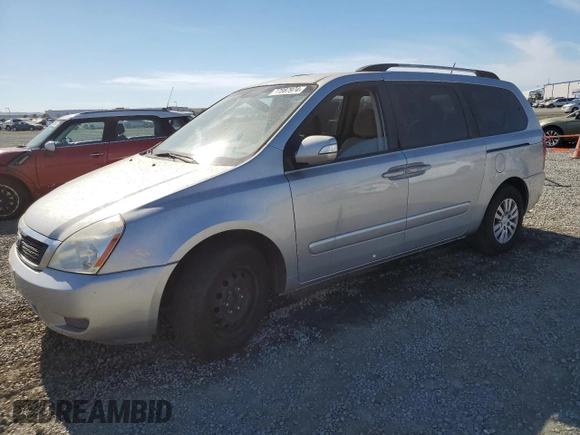 2011 Kia Sedona LX with VIN KNDMG4C71B6393066, listed as a Copart auction lot 77087974 with 158,400 mi miles and Clean Title. Bid and sale history available at carsss.com. Image 1.