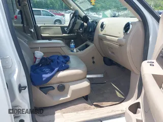 2005 Ford Expedition Eddie Bauer with VIN 1FMPU17575LA42239, listed as a IAAI auction lot 42696901 with 117,807 mi miles and . Bid and sale history available at DreamBid. Image 5.